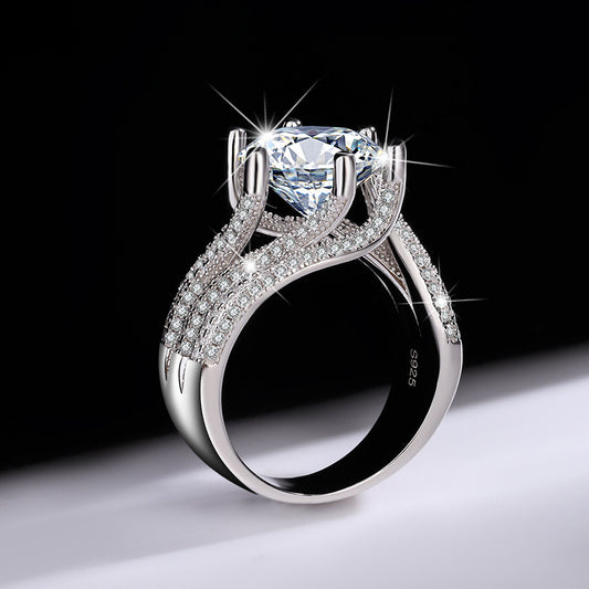 Queen Moissanite Diamond Ring